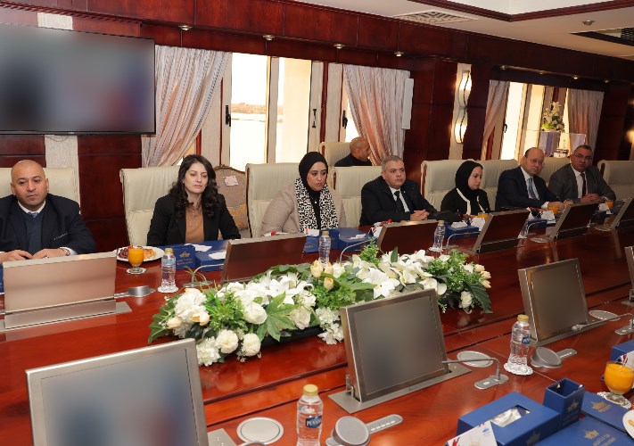 قناة السويس تسجل نمواً في أعداد السفن والحمولات والإيرادات خلال النصف الأول من 2025/2026
