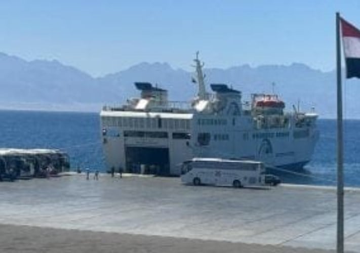 موانئ البحر الأحمر تسجل حركة تشغيلية مكثفة: 16 ألف طن بضائع و947 شاحنة