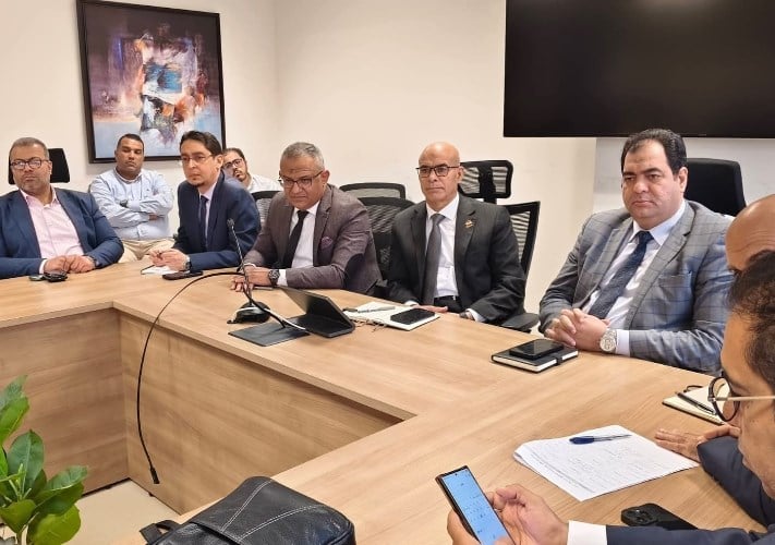 «الجمارك» تعقد اجتماعًا موسعًا مع ممثلي شركات الشحن البريدية