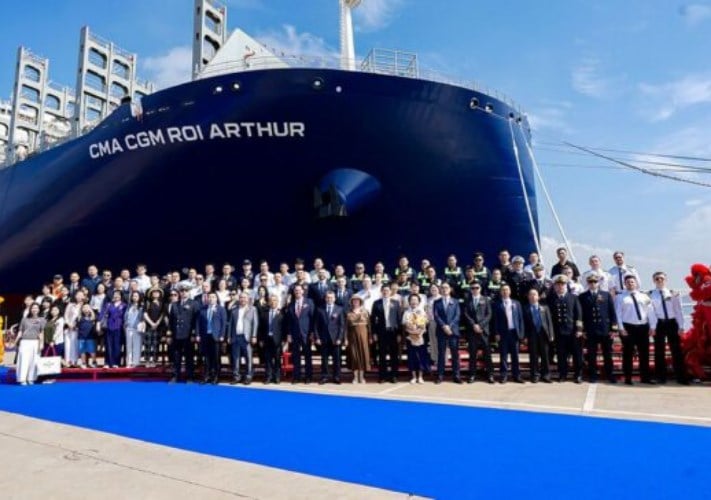 CMA CGM تدشن سفينة حاويات جديدة تعمل بالميثانول بسعة 15 ألف حاوية مكافئة
