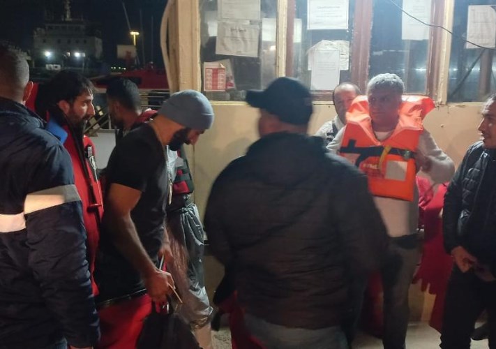 نجاح إنقاذ طاقم سفينة بضائع في مدخل قناة السويس يعكس كفاءة الخدمات اللوجستية
