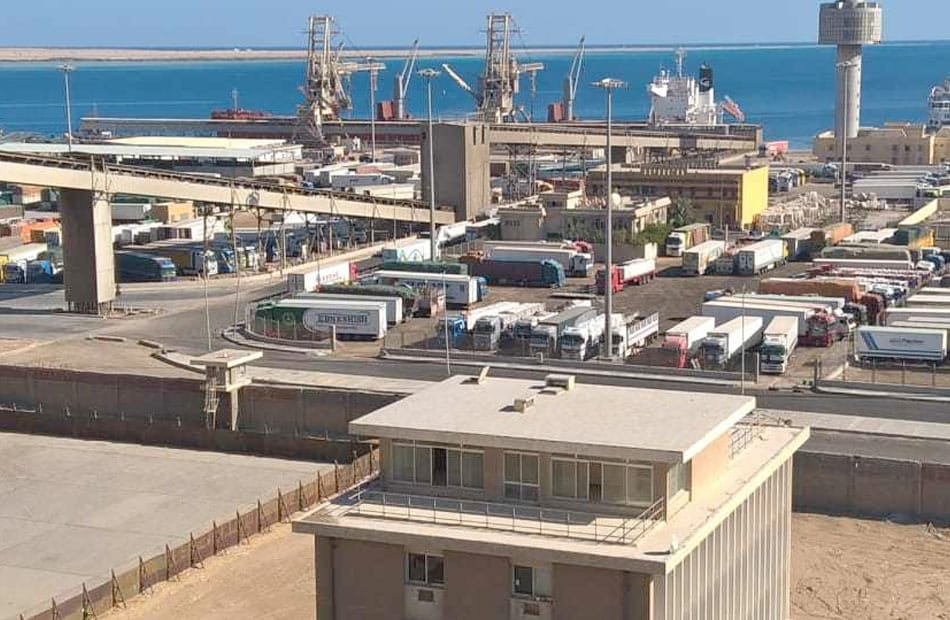 موانئ البحر الأحمر تسجل تداول 61 ألف طن بضائع و2100 راكب عبر 9 سفن مع تركيز على حركة الصادرات والواردات