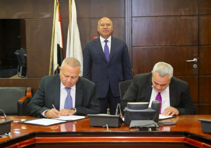 «النقل» و«سكاي بورتس» توقعان مذكرة تفاهم لإنشاء ميناء جاف ببرج العرب