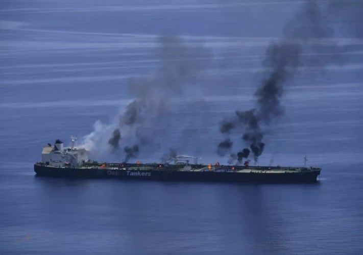الحوثيون يعلنون استهداف سفينة قبالة ينبع السعودية