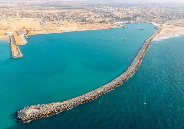 إعادة تخصيص الأراضي لتوسعة ميناء العريش البحري وتعزيز الربط بالسكك الحديدية