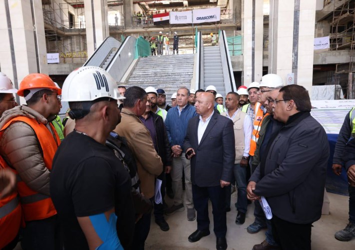 وزارة النقل تعلن انتهاء تصنيع 14 جراراً كهربائياً لنقل البضائع بمشروع القطار السريع