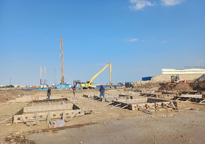 موانئ البحر الأحمر تسجل تداول 12 ألف طن بضائع و986 شاحنة خلال 24 ساعة