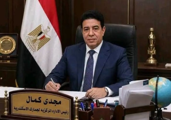 مزاد جمارك الإسكندرية وسفاجا يحقق 27.3 مليون جنيه من بيع 21 لوط سيارات وبضائع