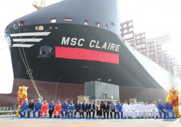 MSC تستلم سفينة حاويات جديدة تعمل بالغاز الطبيعي المسال وميرسك تضيف سفنًا تعمل بالميثانول